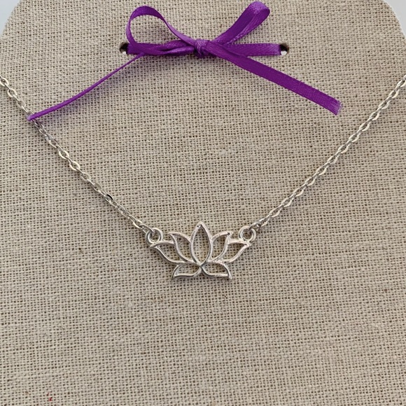 Boho Chic Boutique Jewelry - Lotus Necklace🕉